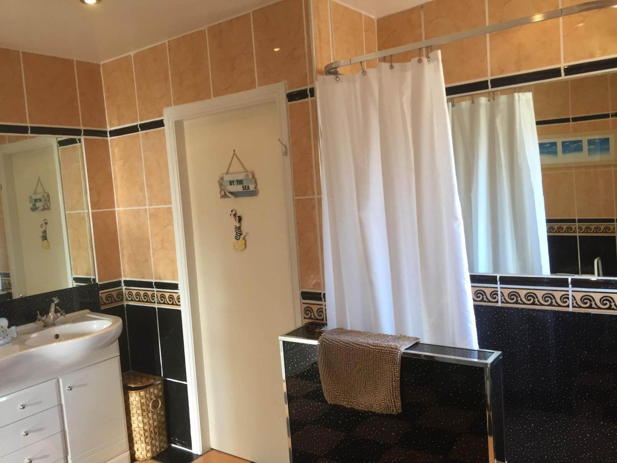 فيلا Hogwarts Bed And Continental Breakfast شيرنس الغرفة الصورة